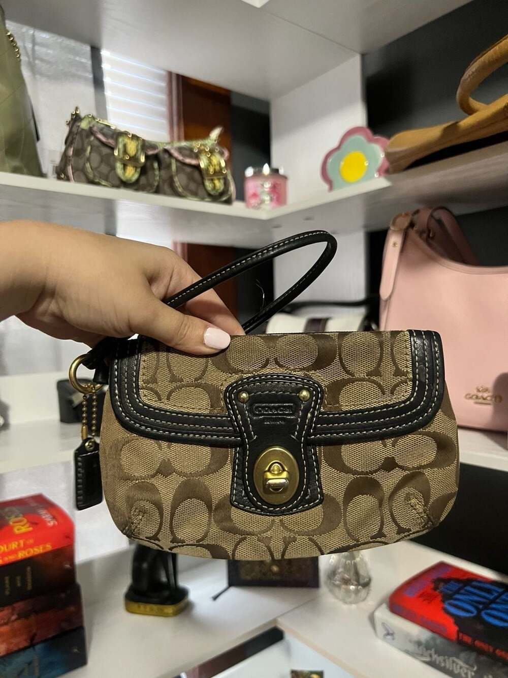 Vintage Coach Signature Brown C Logo Turnlock Wristlet
